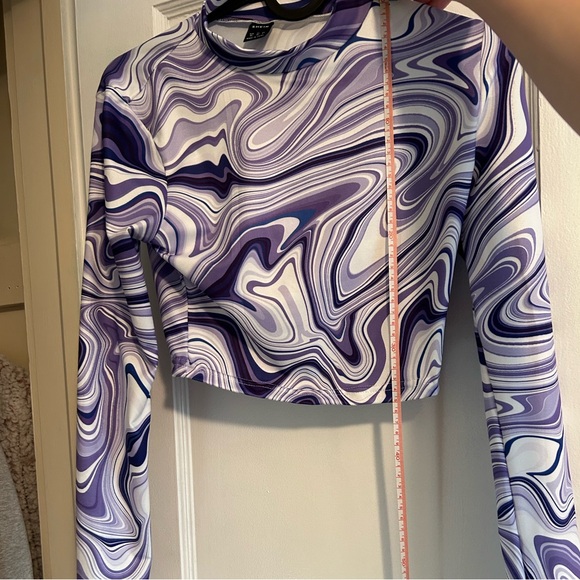 Marble Print Long Sleeve Mock Neck Purple Crop Top from SHEIN - Picture 3 of 4